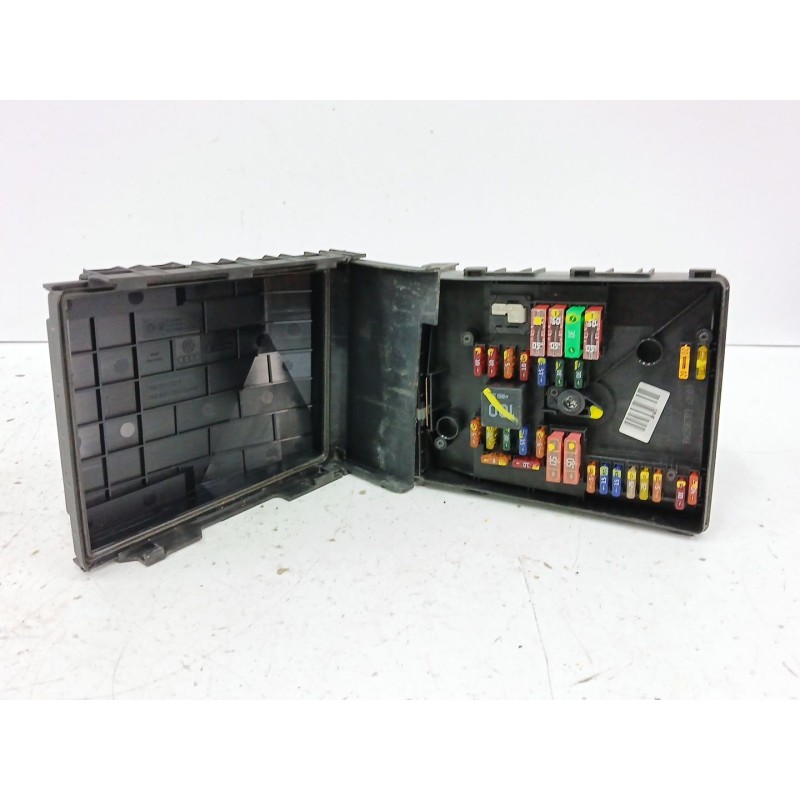 CAJA RELES / FUSIBLES