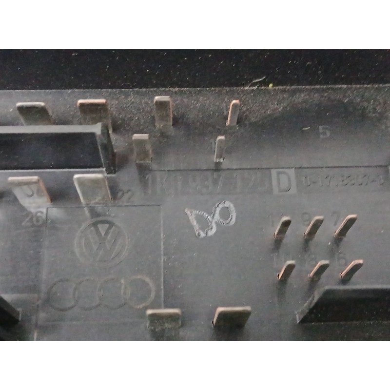CAJA RELES / FUSIBLES