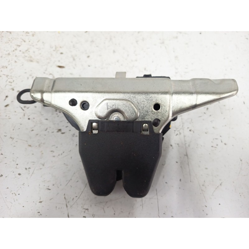 CERRADURA MALETERO / PORTON