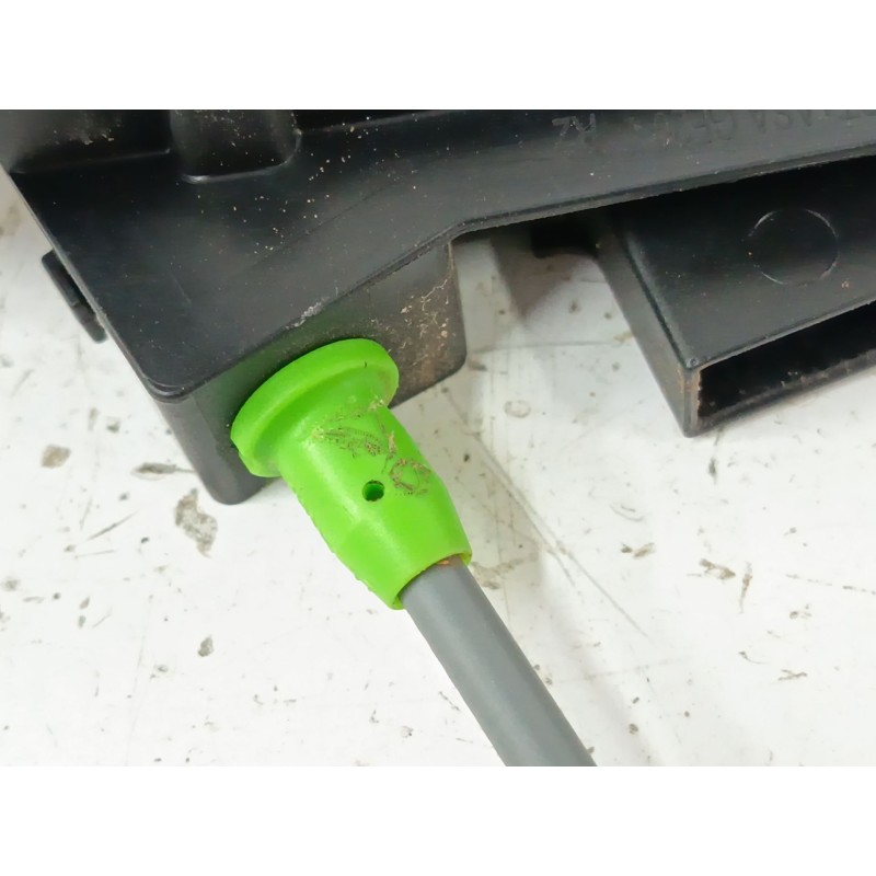 CERRADURA PUERTA TRASERA DERECHA A1770032999