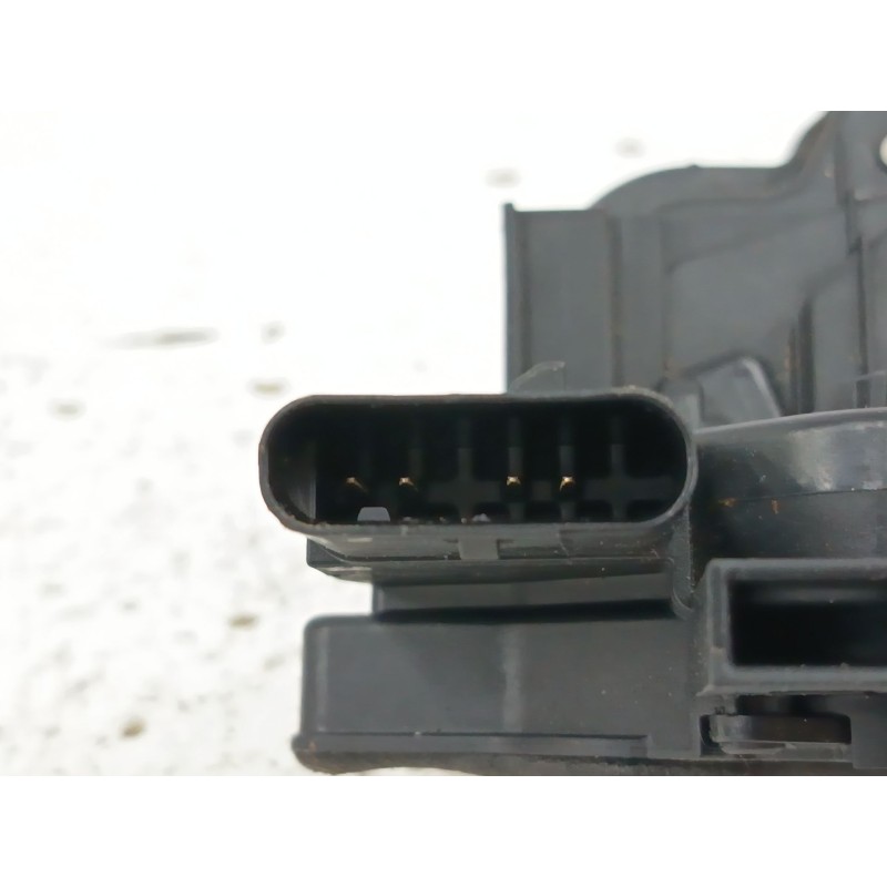 CERRADURA PUERTA DELANTERA IZQUIERDA A1770032899