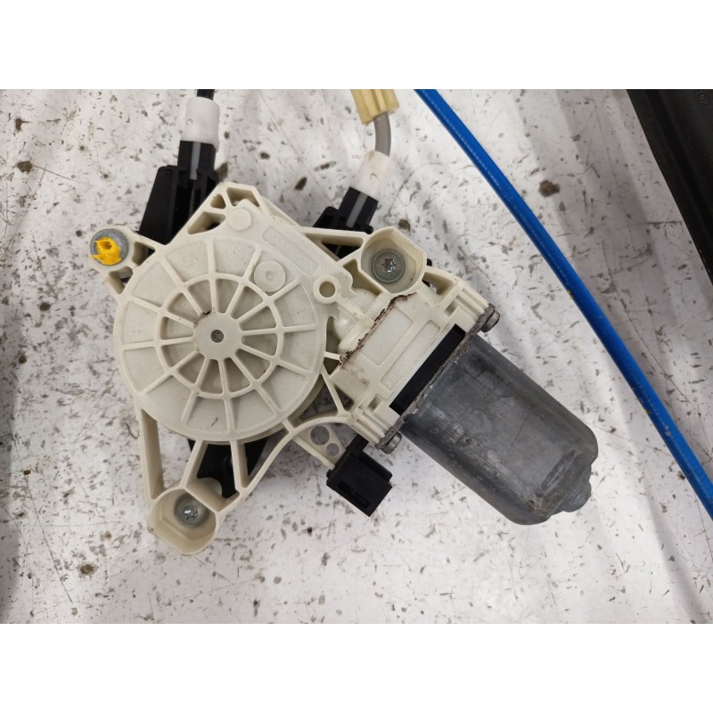 ELEVALUNAS TRASERO IZQUIERDO