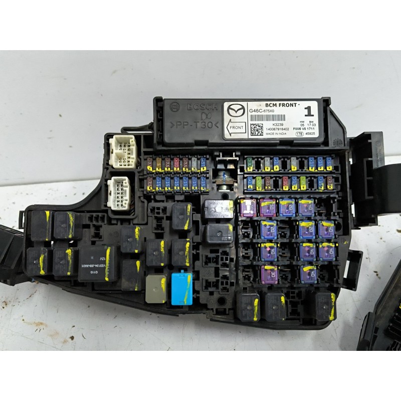 CAJA RELES / FUSIBLES