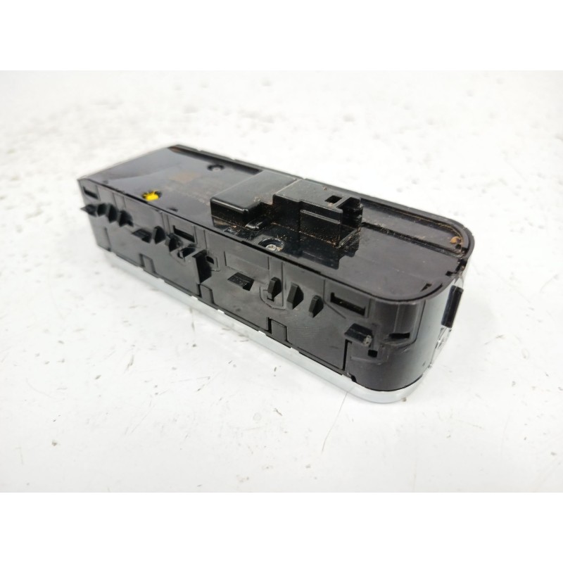 MANDO ELEVALUNAS DELANTERO IZQUIERDO