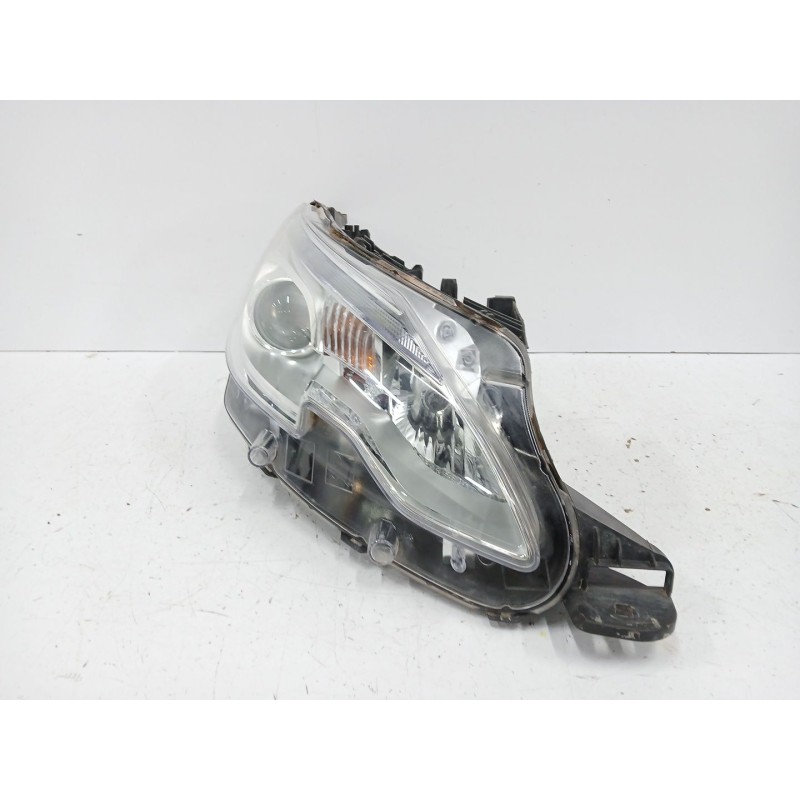 Recambio de faro derecho para peugeot 2008 i (cu_) 1.6 bluehdi 100 referencia OEM IAM 9677810280  