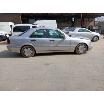 mercedes-benz clase c (w202) del año 2000