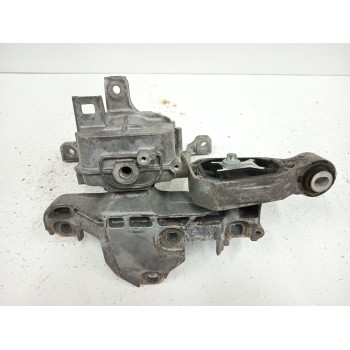 Recambio de soporte motor derecho para mercedes-benz cla (c118) cla 250 e (118.386) referencia OEM IAM A2472401800  