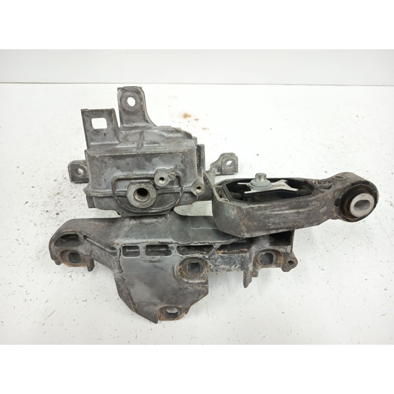 SOPORTE MOTOR DERECHO