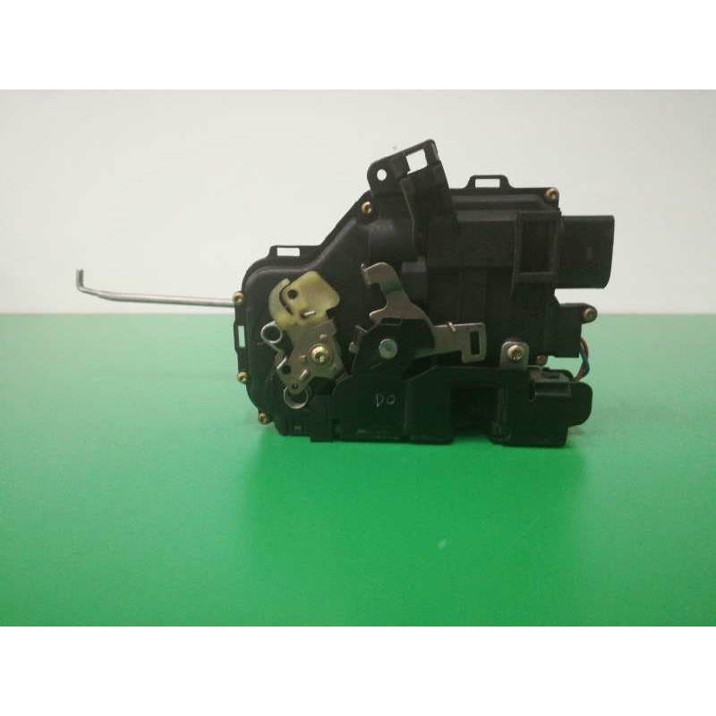 Recambio de cerradura puerta delantera izquierda para audi a4 berlina (8e) 1.9 tdi (96kw) referencia OEM IAM 4B1837015G ANCLAJE 