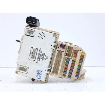 CAJA RELES / FUSIBLES YN2G0L 3677062JC0 