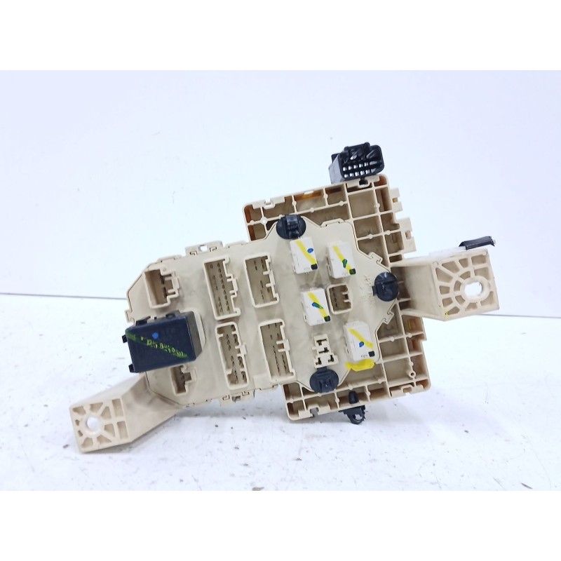 CAJA RELES / FUSIBLES 3677062JC0