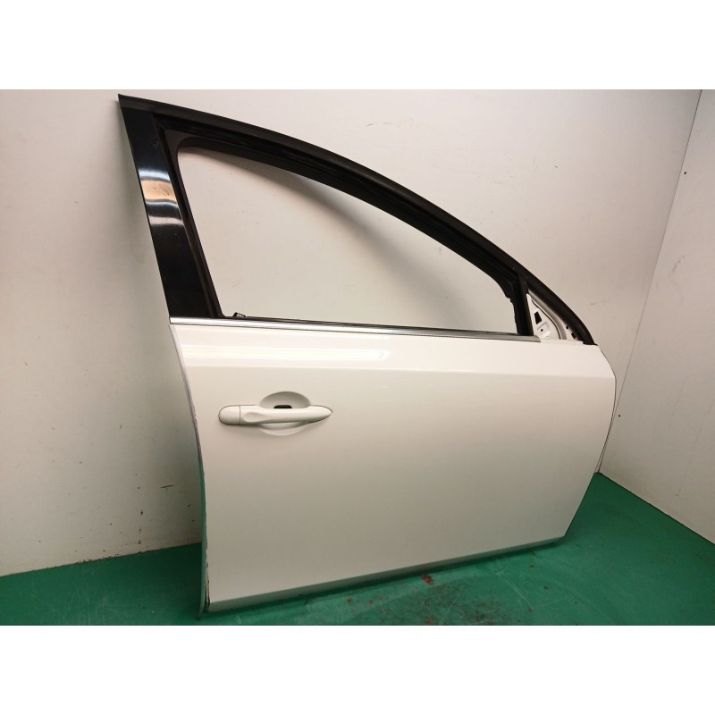 PUERTA DELANTERA DERECHA 801000930R