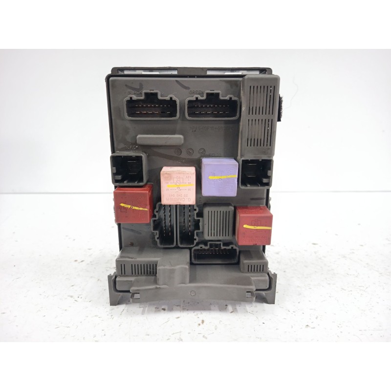 Recambio de caja reles / fusibles para renault laguna ii (bg0/1_) 3.0 v6 24v (bg01, bg02, bg0d, bg0y) referencia OEM IAM 8200371