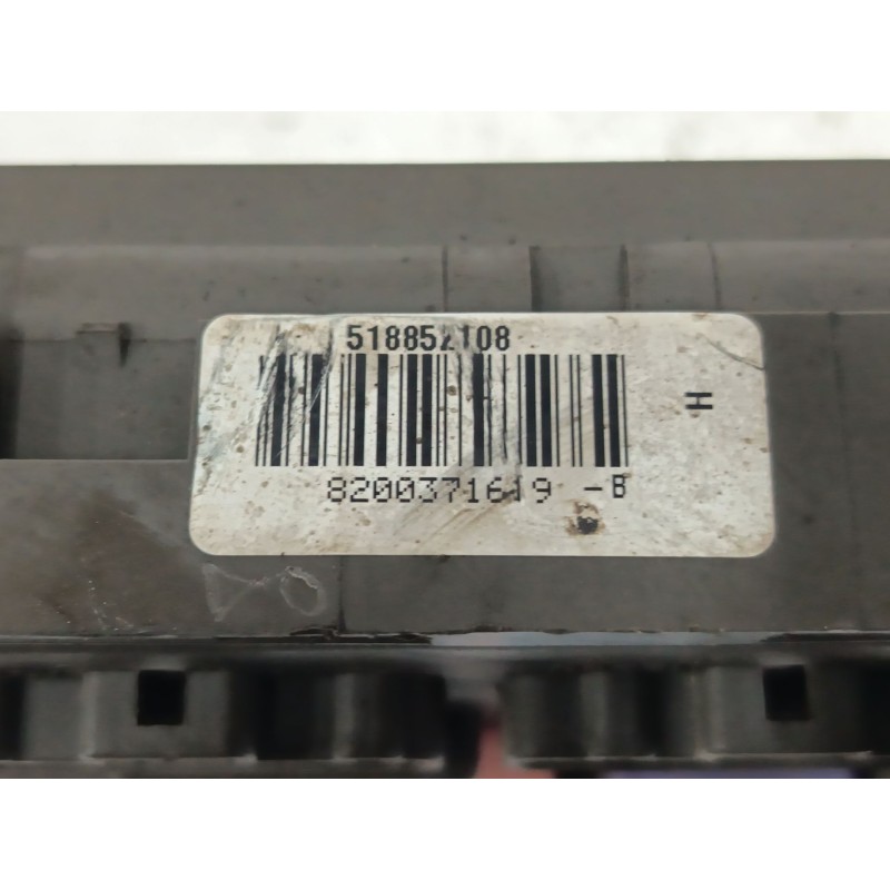 CAJA RELES / FUSIBLES