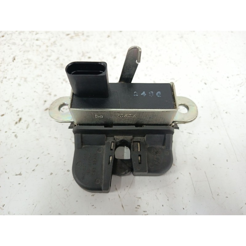 Recambio de cerradura maletero / porton para volkswagen golf v (1k1) 1.9 tdi referencia OEM IAM 1K6827505C 3C9827645A 