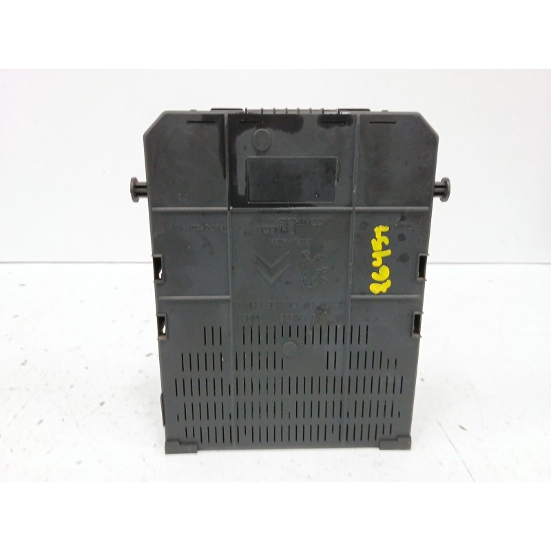 CAJA RELES / FUSIBLES