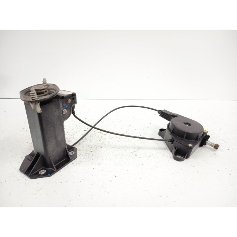 Recambio de soporte rueda repuesto para peugeot bipper tepee 1.4 hdi referencia OEM IAM   