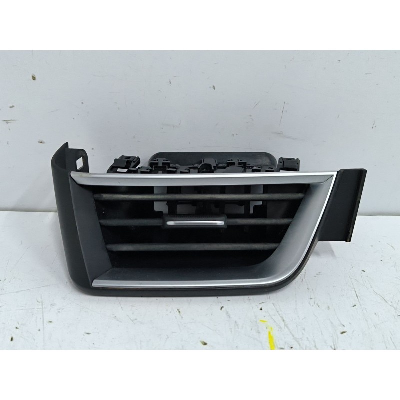Recambio de rejilla aireadora para renault clio v (b7_) 1.3 tce 130 (b7mf) referencia OEM IAM 10513005  