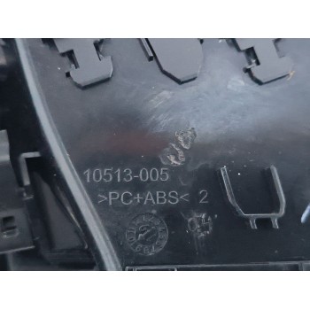 Recambio de rejilla aireadora para renault clio v (b7_) 1.3 tce 130 (b7mf) referencia OEM IAM 10513005  
