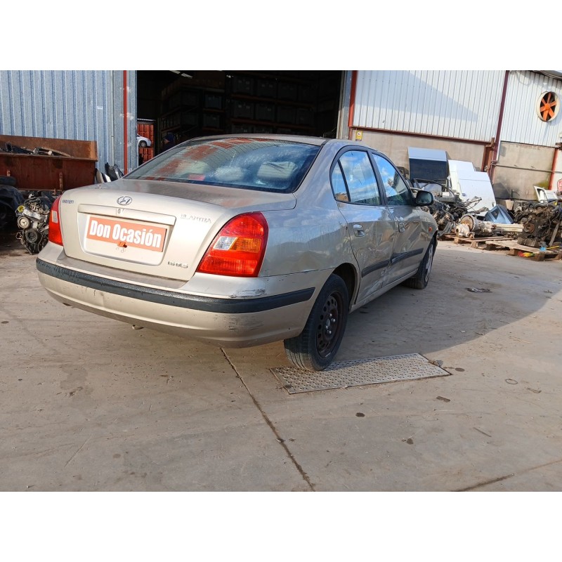 HYUNDAI ELANTRA III Sedán (XD) 2002