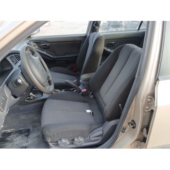 hyundai elantra iii sedán (xd) del año 2002