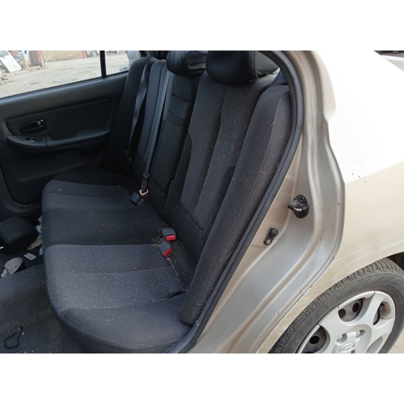HYUNDAI ELANTRA III Sedán (XD) 2002