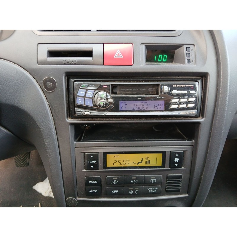 HYUNDAI ELANTRA III Sedán (XD) 2002