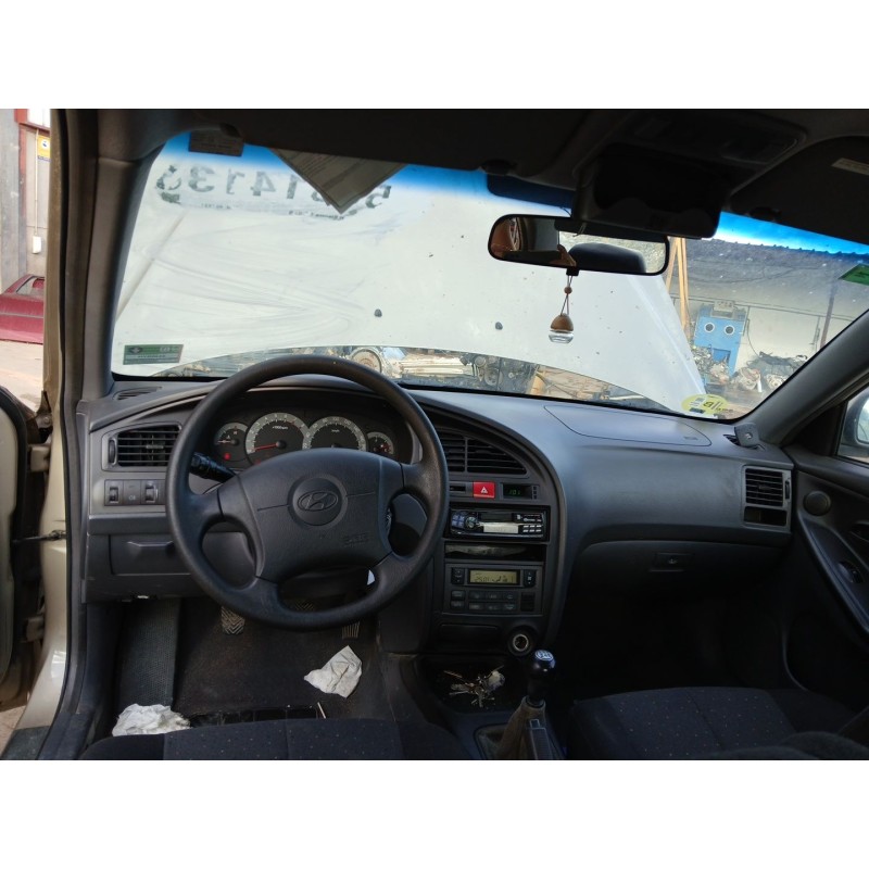 HYUNDAI ELANTRA III Sedán (XD) 2002