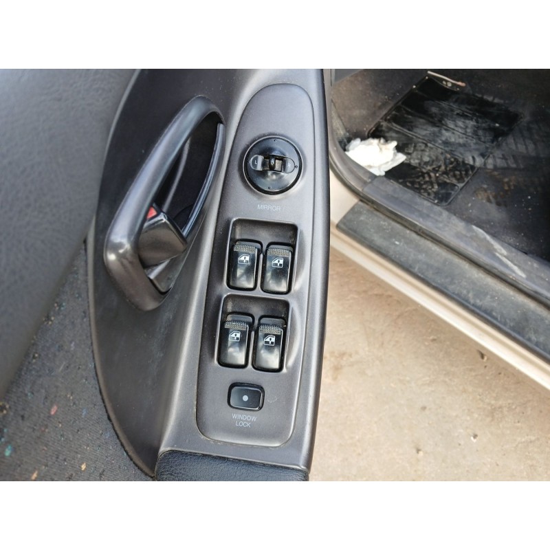 HYUNDAI ELANTRA III Sedán (XD) 2002