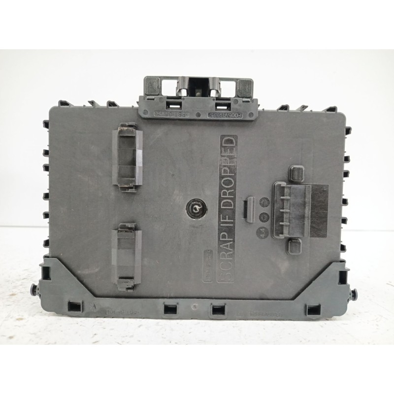 CAJA RELES / FUSIBLES F005V03430