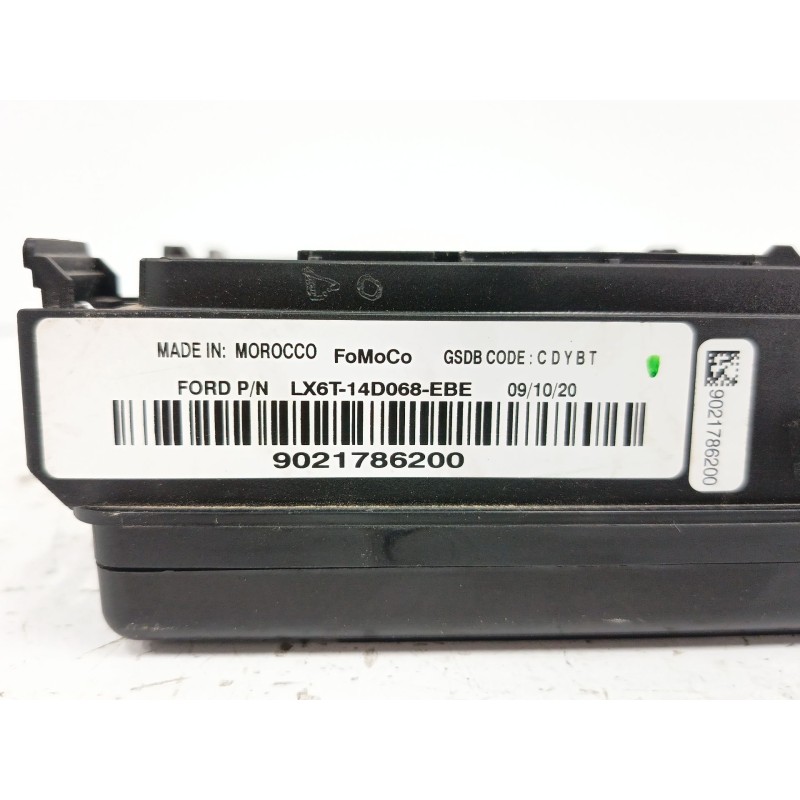 CAJA RELES / FUSIBLES