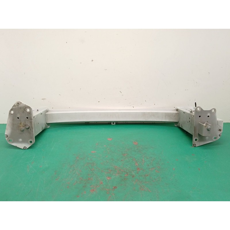 REFUERZO PARAGOLPES DELANTERO D4204T12