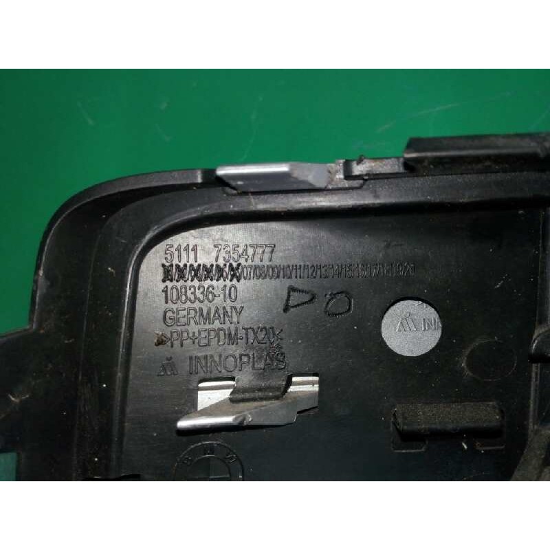 REJILLA PARAGOLPES IZQUIERDA