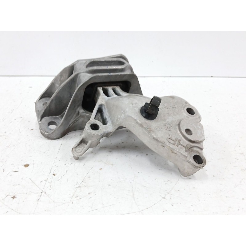 SOPORTE MOTOR DERECHO