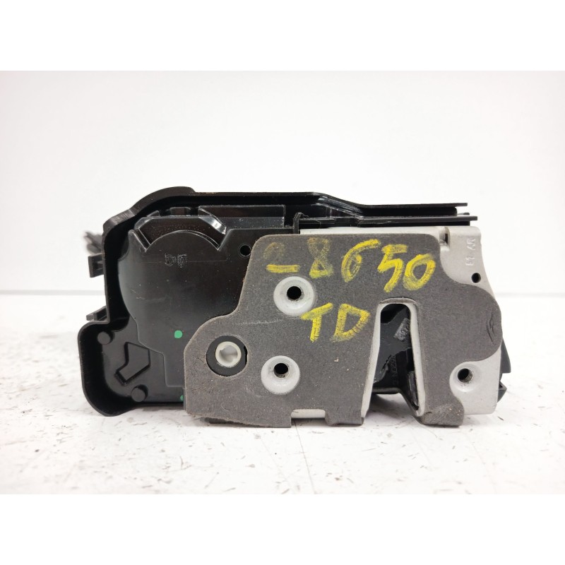 Recambio de cerradura puerta trasera derecha para ford kuga iii (dfk) 2.0 ecoblue mhev referencia OEM IAM LJ6AA26412AC  