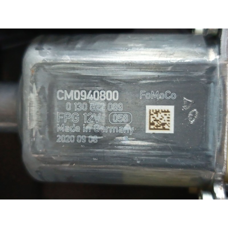 ELEVALUNAS DELANTERO DERECHO 0130822089
