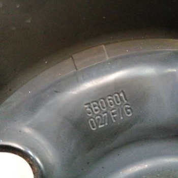 Recambio de neumatico repuesto para volkswagen passat variant (3b6) 2.8 v6 30v referencia OEM IAM 3B0601027 7JX16H2 ET37 3B06010