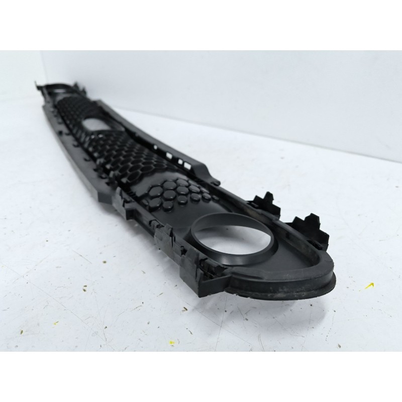 REJILLA PARAGOLPES DELANTERO 622549157R