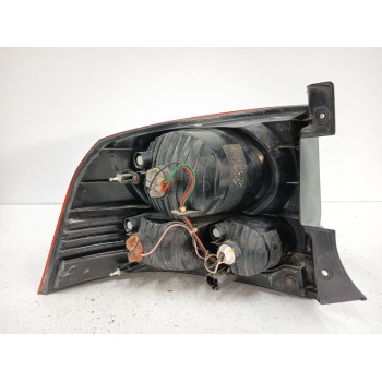 Recambio de piloto trasero derecho para ssangyong actyon i 2.0 xdi referencia OEM IAM 8360231015  