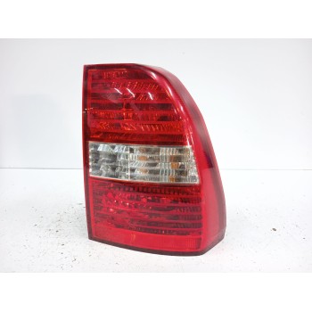 Recambio de piloto trasero derecho para kia sportage ii (je_, km_) 2.0 crdi 4wd referencia OEM IAM 924021F010  