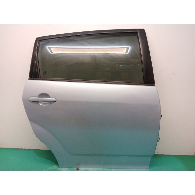 Recambio de puerta trasera derecha para toyota corolla verso (zer_, zze12_, r1_) 2.2 d-4d (aur10_) referencia OEM IAM 670030F010