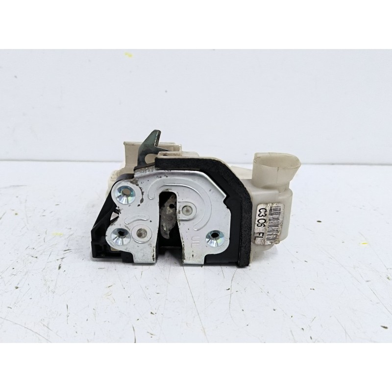CERRADURA PUERTA DELANTERA IZQUIERDA