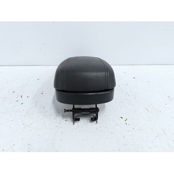 Recambio de apoyabrazos central para kia rio iii (ub) 1.25 cvvt referencia OEM IAM 846701W000  