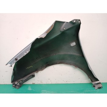 Recambio de aleta delantera derecha para toyota corolla verso (zer_, zze12_, r1_) 2.2 d-4d (aur10_) referencia OEM IAM 538110F01