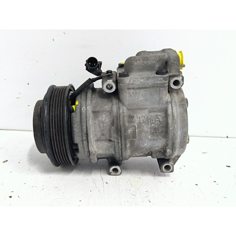 Recambio de compresor aire acondicionado para ssangyong rodius i 2.7 xdi referencia OEM IAM 6652300011 180500390A 
