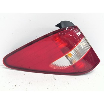 Recambio de piloto trasero izquierdo para ssangyong rodius i 2.7 xdi referencia OEM IAM 8360121303  