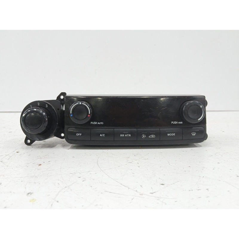 Recambio de mando climatizador para ssangyong rodius i 2.7 xdi referencia OEM IAM 6870021021  