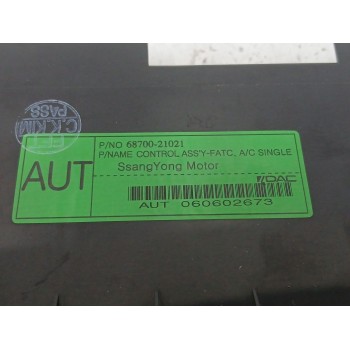 Recambio de mando climatizador para ssangyong rodius i 2.7 xdi referencia OEM IAM 6870021021  
