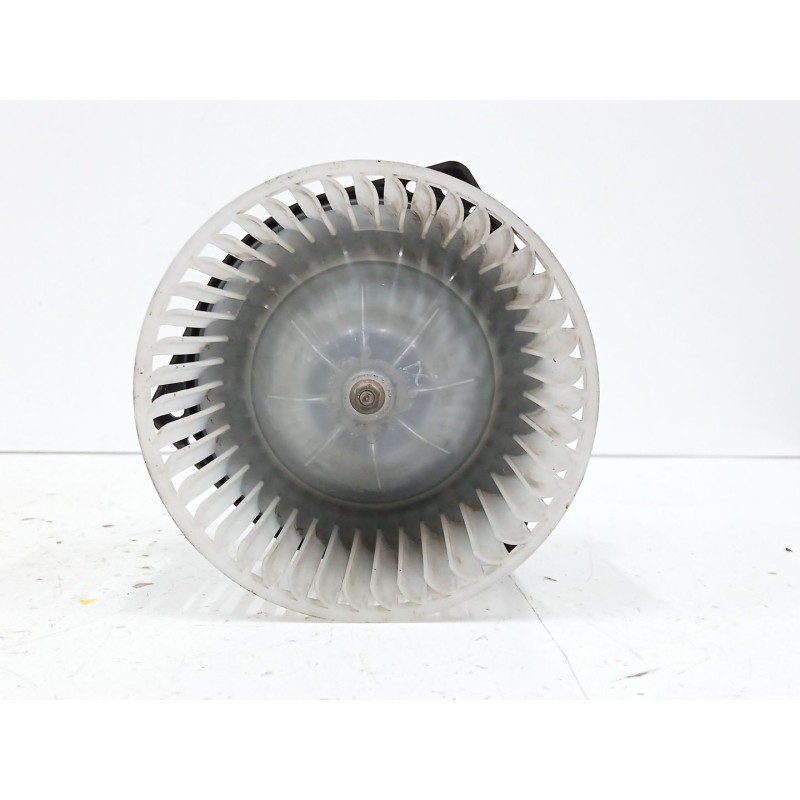Recambio de motor calefaccion para ssangyong rodius i 2.7 xdi referencia OEM IAM 40510400  