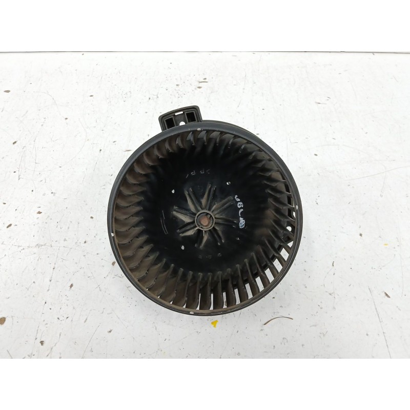 Recambio de motor calefaccion para ssangyong rodius i 2.7 xdi referencia OEM IAM 03361614101  